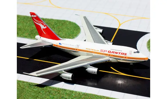 Boeing 747SP Qantas "old c/s” VH-EAB