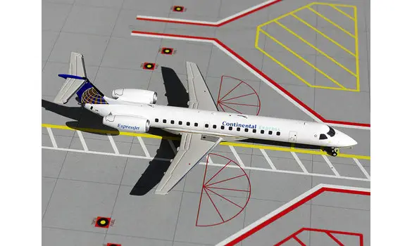 Continental Express Embraer 145 N13538