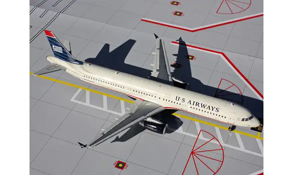US AW Airbus A321 N552UW