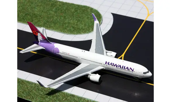 Hawaiian AL Boeing 767-300 N581HA