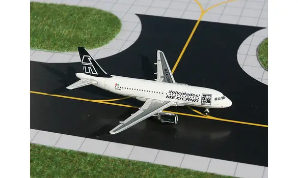 Mexicana Airbus A319 85th N750MX