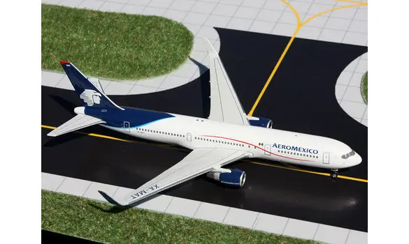 Aeromexico Boeing 767-300ER XA-MAT