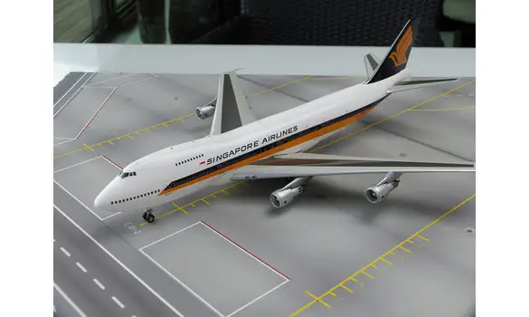 Singapore AL Boeing 747-200 9V-SIA