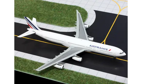 Air France Airbus A340-300 F-GLZO