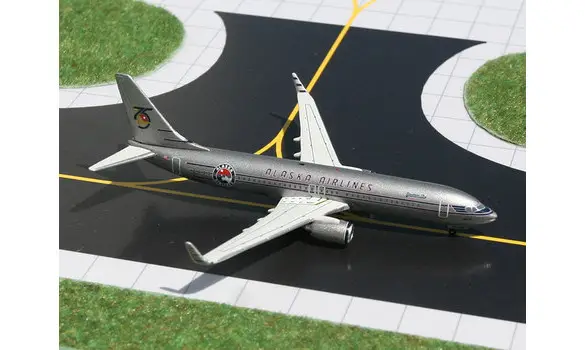 Alaska AL 75th Boeing 737-800 N569AS