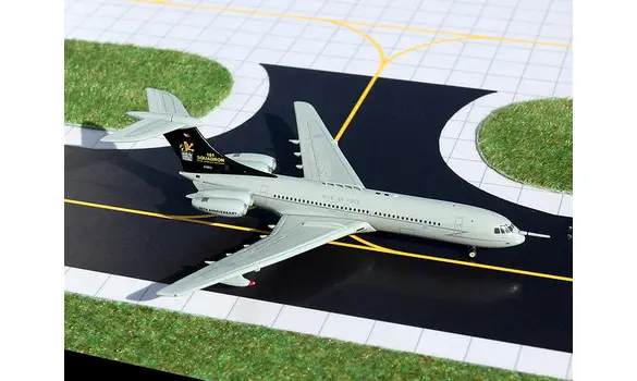 RAF Vickers VC-10 90th black tail XV105