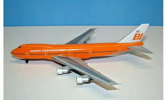 Braniff Boeing 747-100 N501BN