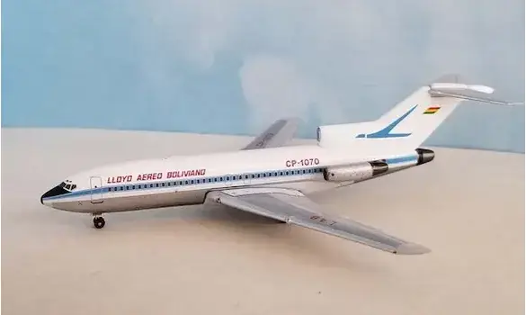 Boeing 727-100 LAB CP-1070