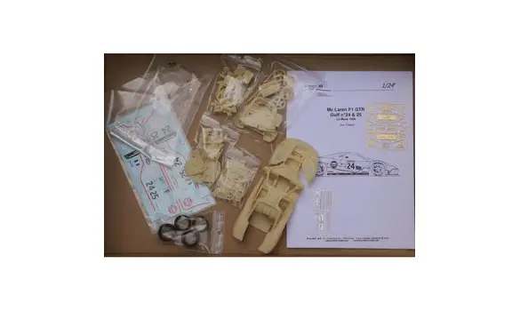 McLaren F1 GTR Gulf Le Mans 1995 - KIT