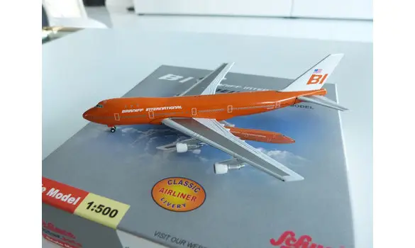 Boeing 747-100 Braniff Big Orange N601BN