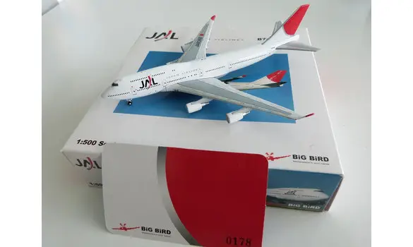 Boeing 747-400 JAL Japan AL JA8088