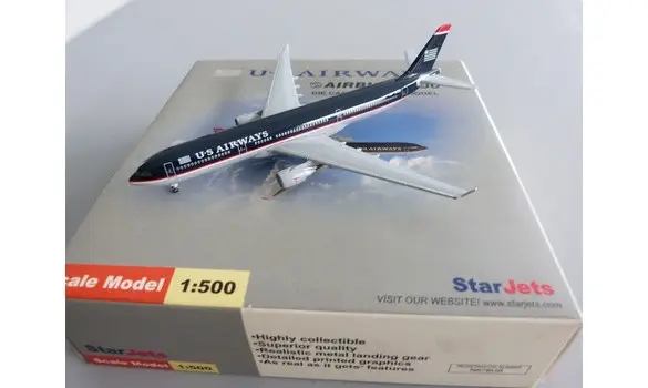 US AW Airbus A330-300 N678US