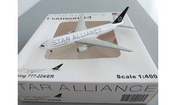 Continental Star Alliance Boeing 777-200