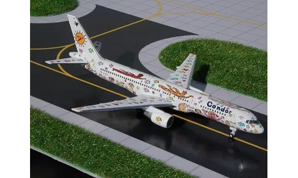 Boeing 757-200 Condor Rizzi Bird D-ABNF